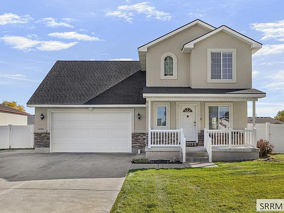 2nd image of 3000 Lilac Cir