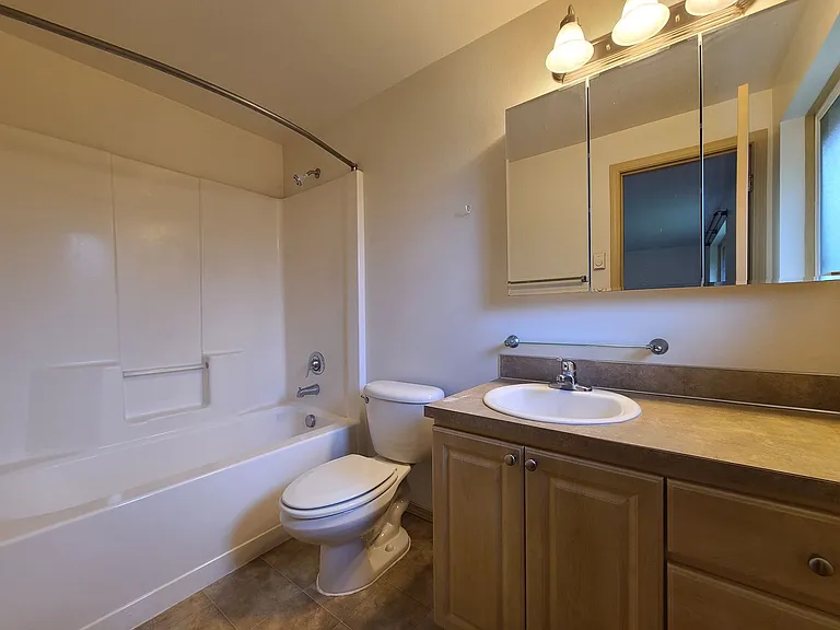 115 Charles St — Photo 17