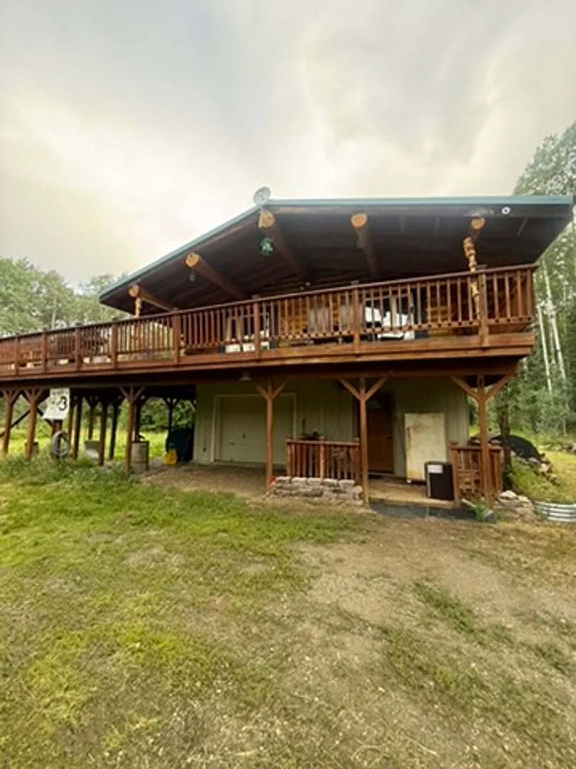Spacious Pet-Friendly Home with Fireplace, Garage & Huge Deck Near Fairbanks — Photo 1
