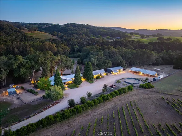 1989 Paradise Meadow Ln, Templeton, CA 93465