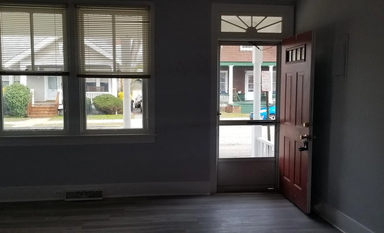 Townhouse in Downtown Smyrna - $1550.00 per Month! — Photo 2