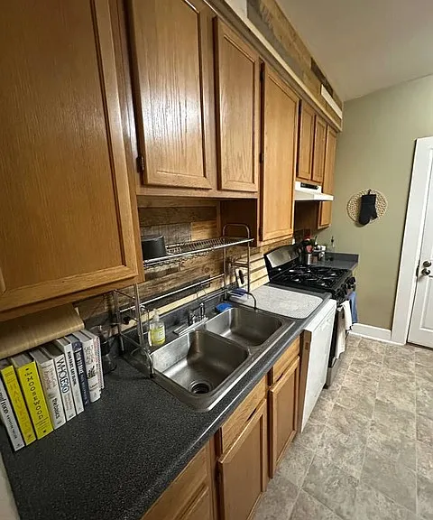 1112 N Washington St #1 — Photo 6
