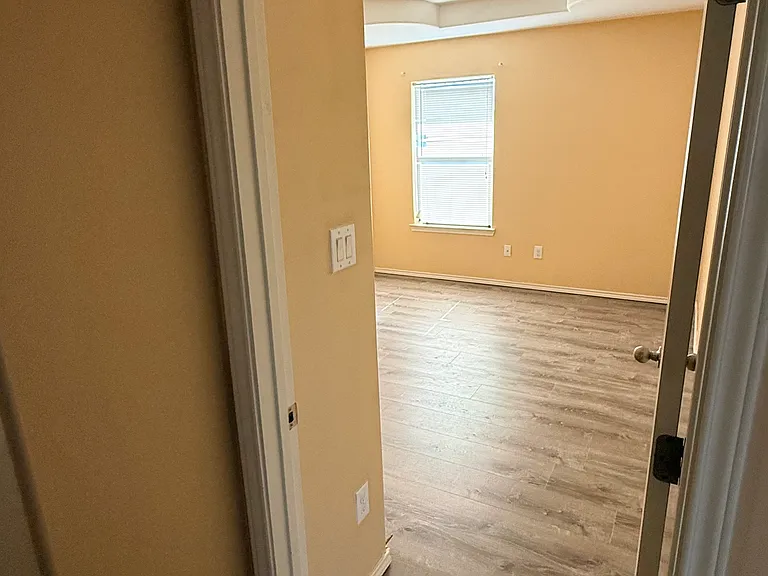 4405 Thunderbird Ave — Photo 109