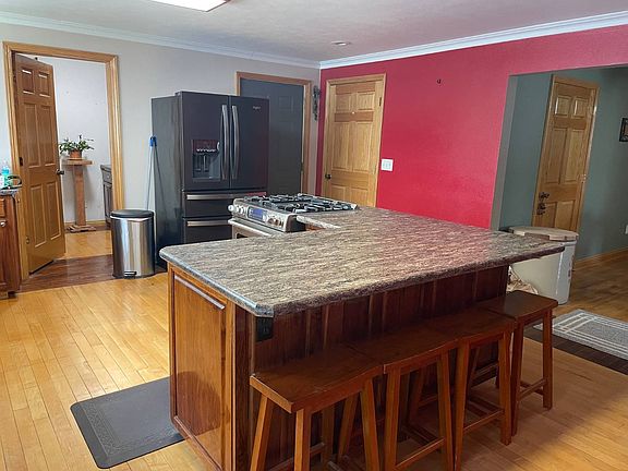 3rd image of 513 N Main St