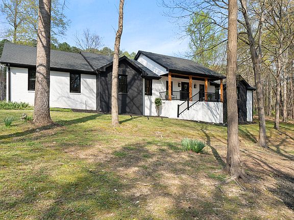 2nd image of 712 Malbay Ln