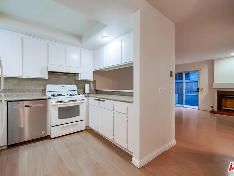 1077 W Kensington Rd #3 — Photo 21