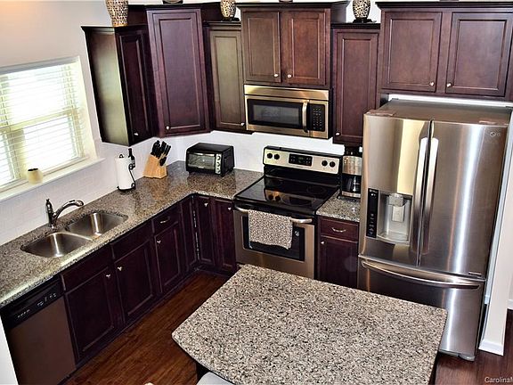5th image of 110 Canter Ln #90
