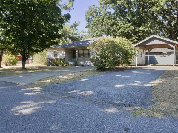 1314 S Mill St, Grove, OK 74344
