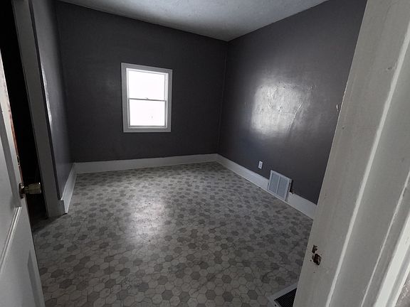 5th image of 1349 N Adams St