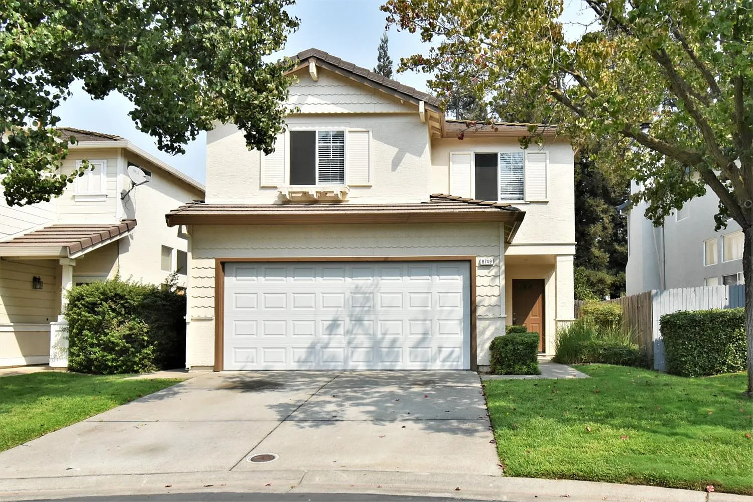8749 White Cedar Ln photo 1