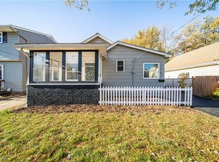 276 Plymouth Dr, Eastlake, OH