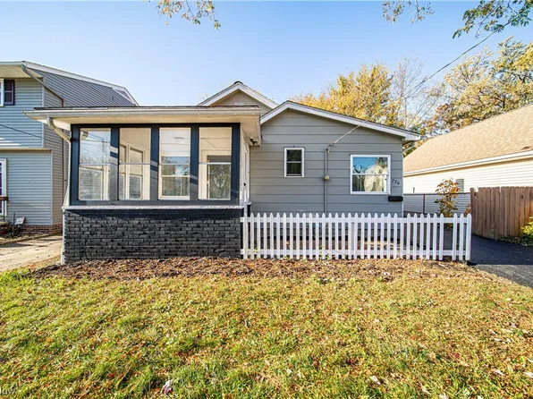 276 Plymouth Dr, Eastlake, OH 44095