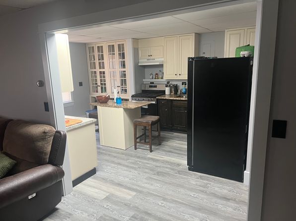 211 Elmwood Rd #211A, Pownal, ME 04069