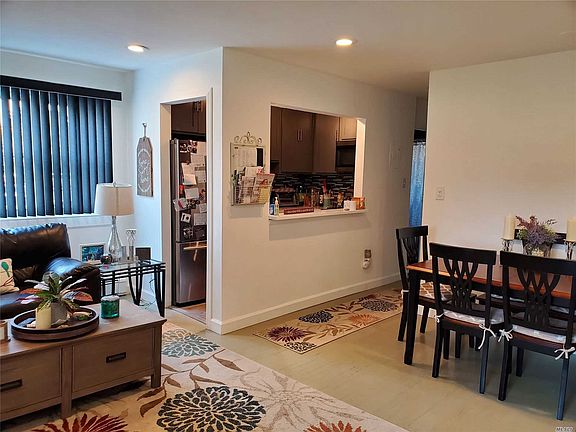 4th image of 4714 Wilshire Ln