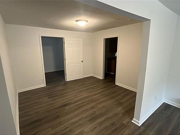 4th image of 3204 Lott Rd