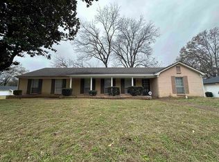 1931 Stone Bridge Dr, Memphis, TN 38134