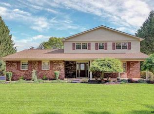 1998 Brian Ln, York, PA 17404