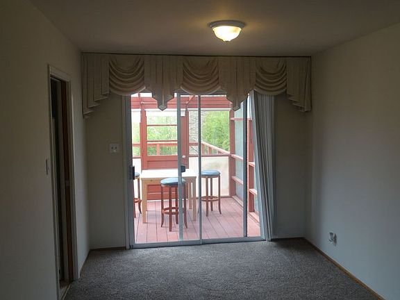 4th image of 517 Eucalyptus Ave