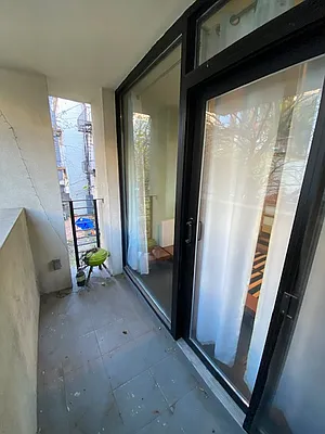 Rented by R New York | media 17