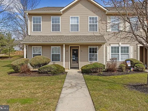 31 Foxglove Dr, Riverside, NJ 08075