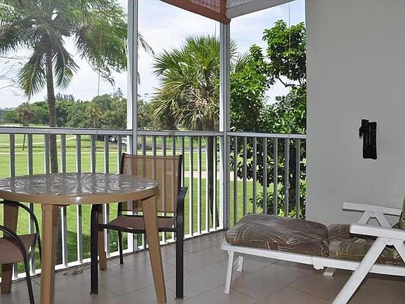 3rd image of 2950 N Palm Aire Dr APT 301