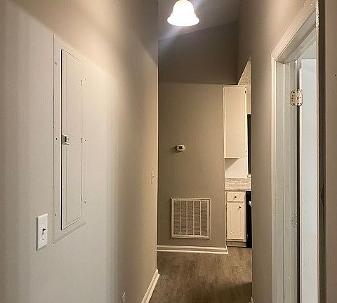 2nd image of 507 23rd St #B