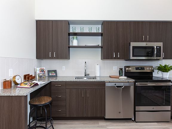 The Hixon 1 Bedroom Kitchen