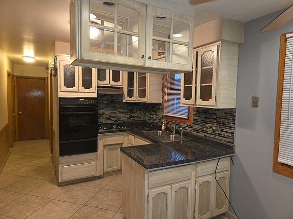 5th image of 12622 S Marquette Ave
