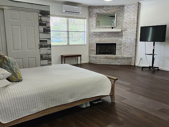 StudioApt/HomeOffice/GameRm