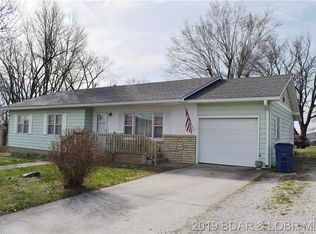 408 E 15th St, Eldon, MO 65026