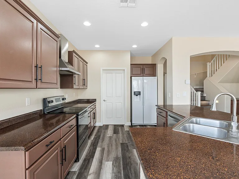 35434 N 31st Dr — Photo 12