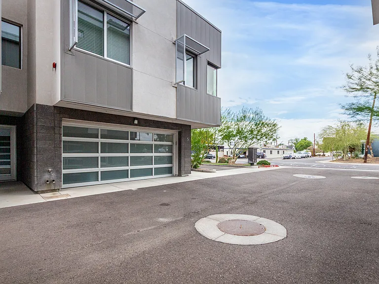 4525 N 40th St #5 — Photo 33