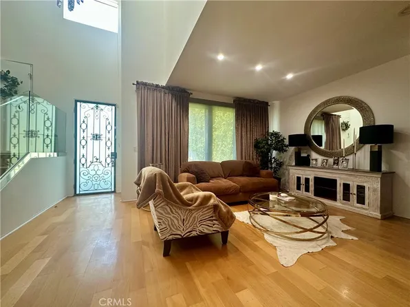 14721 Valley Vista Blvd, Sherman Oaks, CA 91403