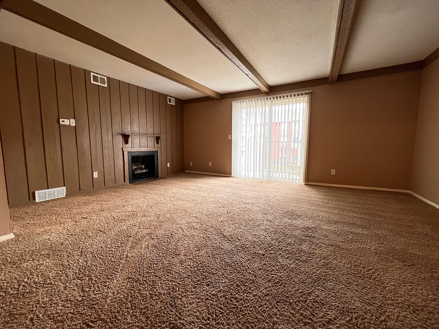 2 bed, 996 sqft, $1,150 — Photo 2