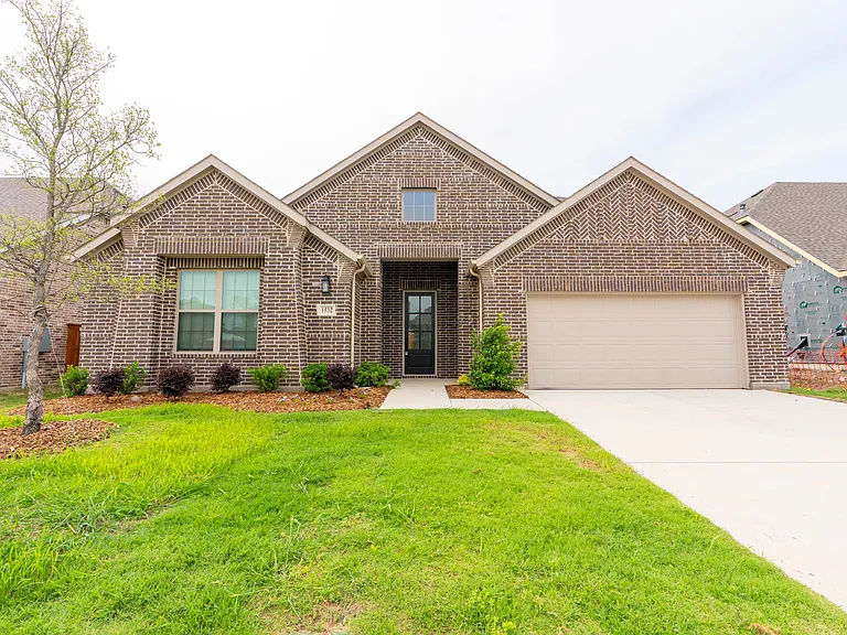 1532 Bushman Ln — Photo 1