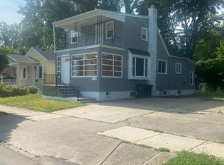 1528 Moorhouse St, Ferndale, MI 48220