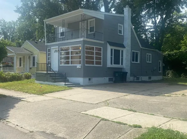1528 Moorhouse St, Ferndale, MI 48220