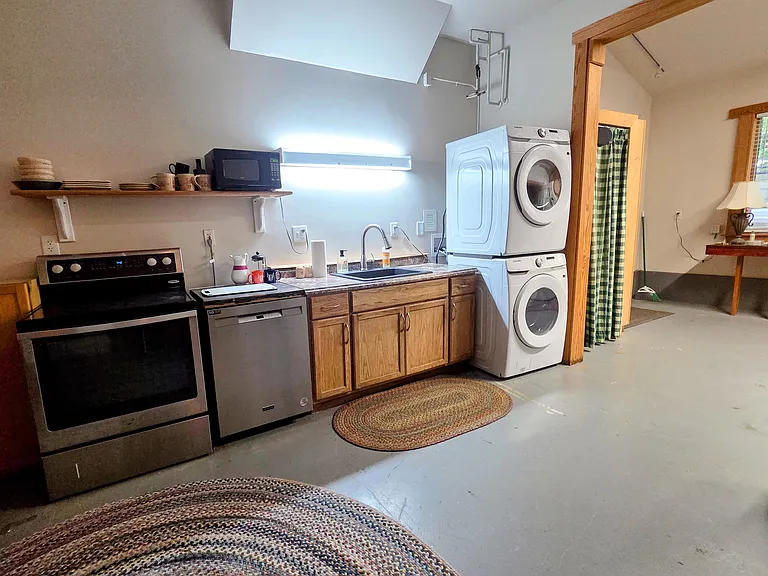 3313 Ridge Rd — Photo 4