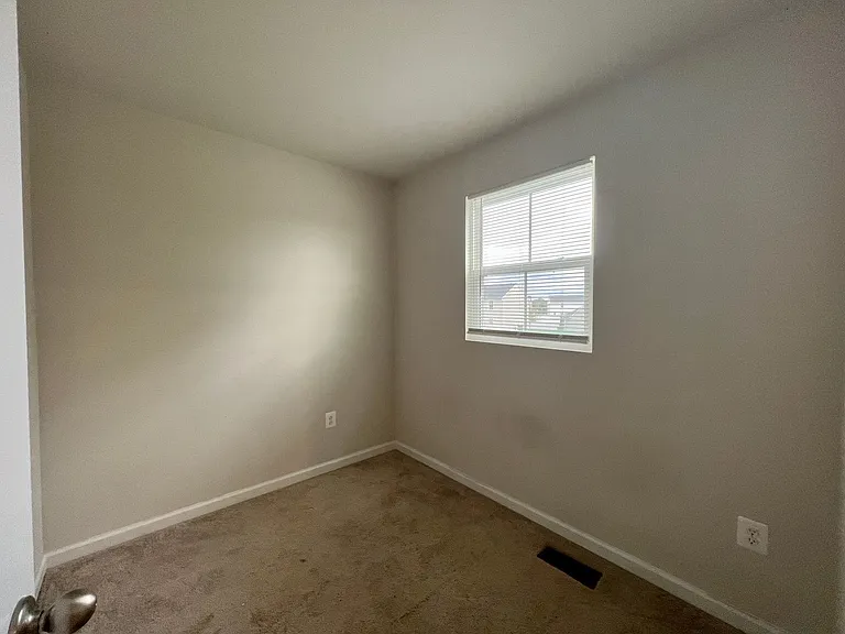 255 Severna Pkwy — Photo 32