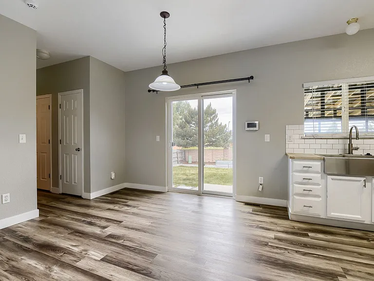 8102 Silver Glen Dr — Photo 4