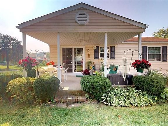 ANOTHER VIEW OF THE BEAUTIFUL PATIO! BUILT TO PROVIDE IN THE FUTURE AN ADDITONAL SPACE!