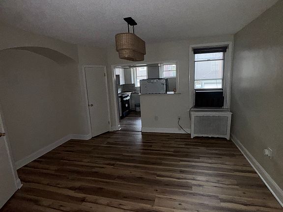 5th image of 5711 Dunlap St