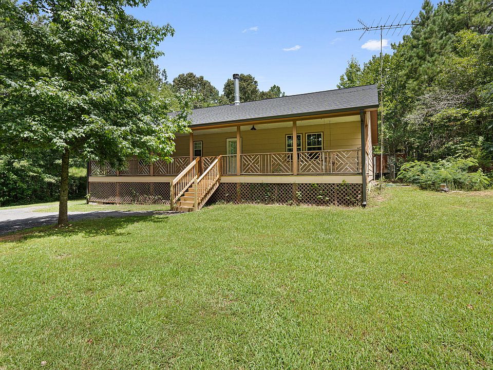 1st image of 441 Cohutta Beaverdale Rd