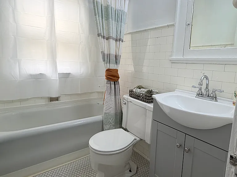 11851 Lake Ave — Photo 14