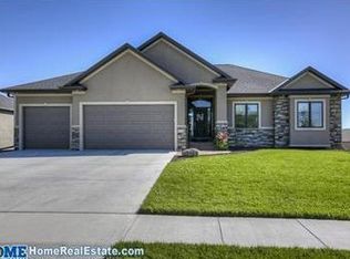 6726 S 86th St, Lincoln, NE 68526