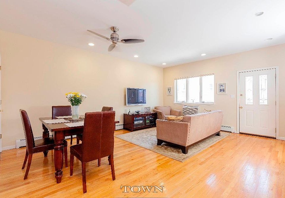 1st image of 568 20th St APT 2C