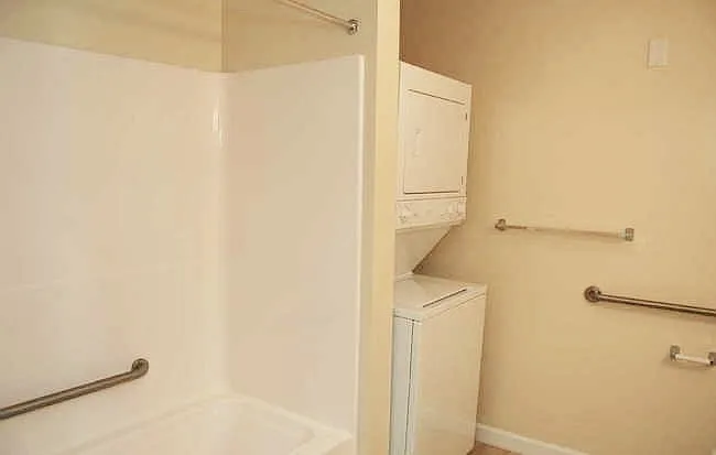 Westview Apartments — Photo 6