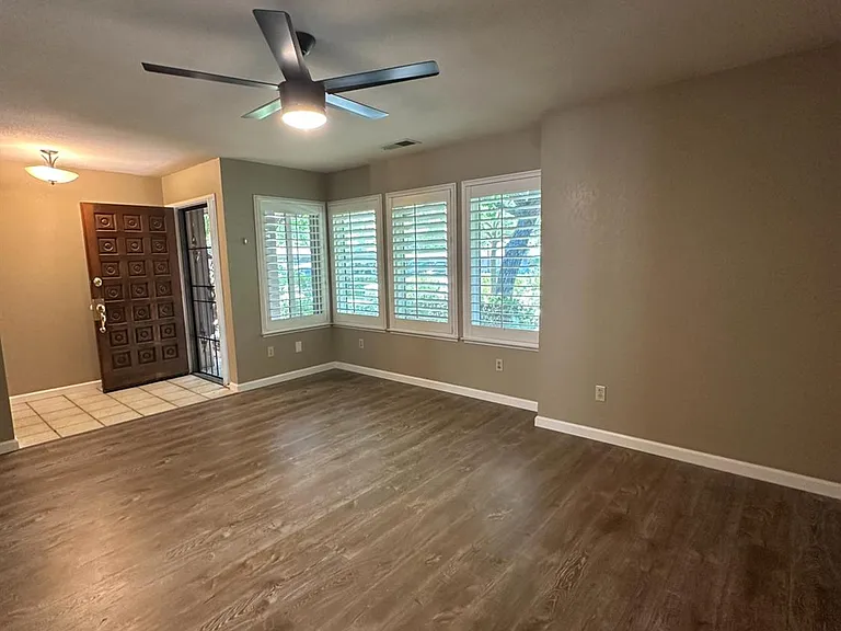 5072 N Forkner Ave — Photo 6