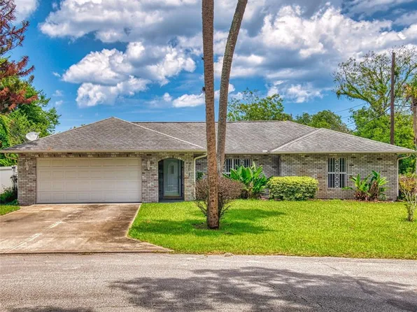 203 N Duss St, New Smyrna Beach, FL 32168