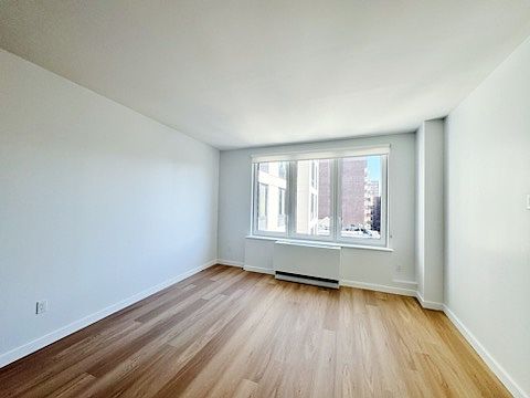 1st image of 16014 Hillside Ave #1B